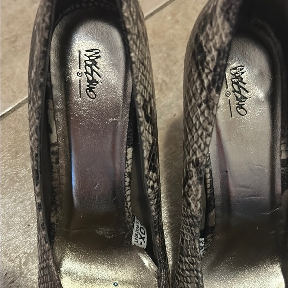 Mossimo Snake Print Black Heels - Picture 3 of 11